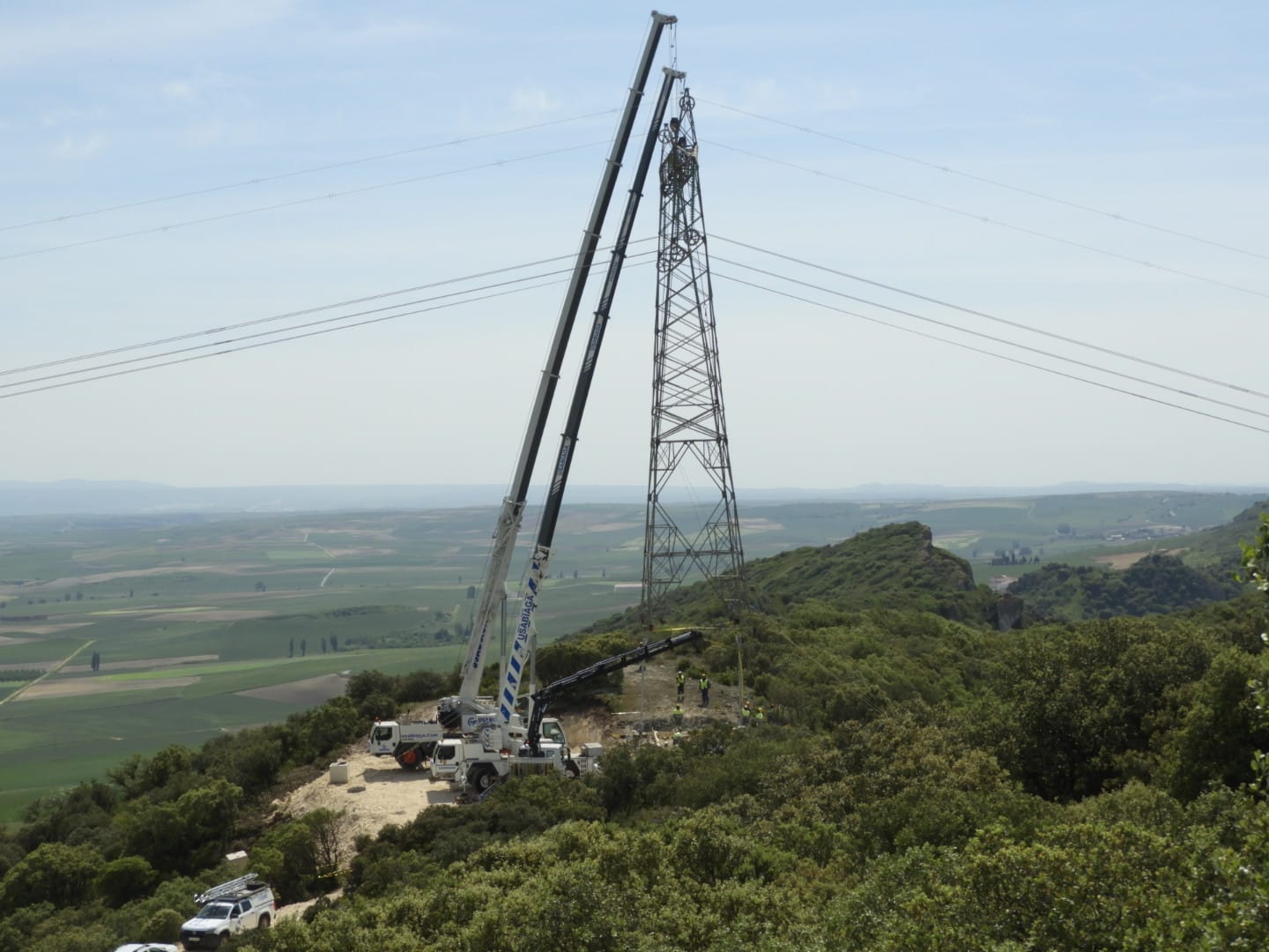 Red Eléctrica completes the repowering of the 400 kV Barcina–Santa Engracia line to reinforce electricity capacity in La Rioja and Burgos 