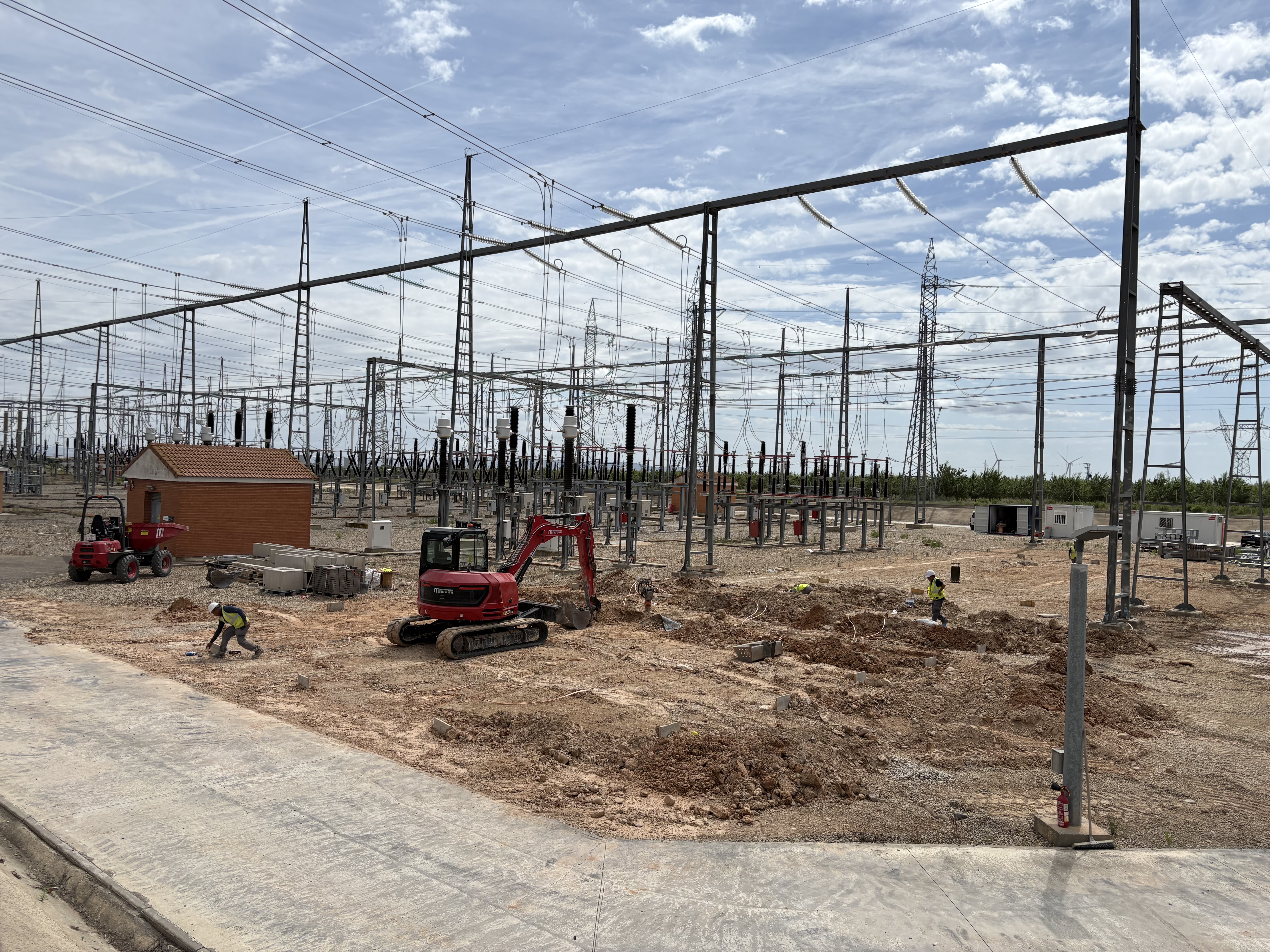 Red Eléctrica amplía la subestación de Magallón para impulsar el tejido industrial y reforzar la red de transporte en la provincia de Zaragoza