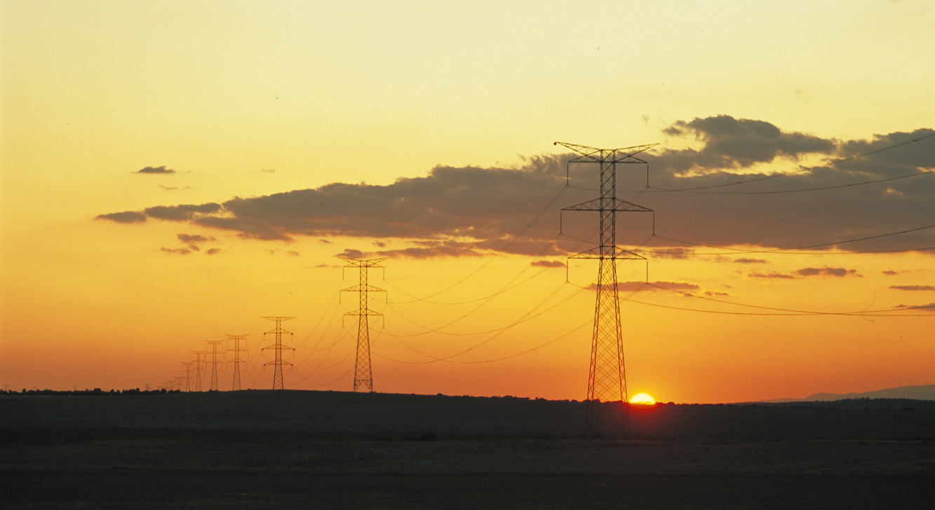 Double-circuit tubular electricity tower of the transmission grid alt