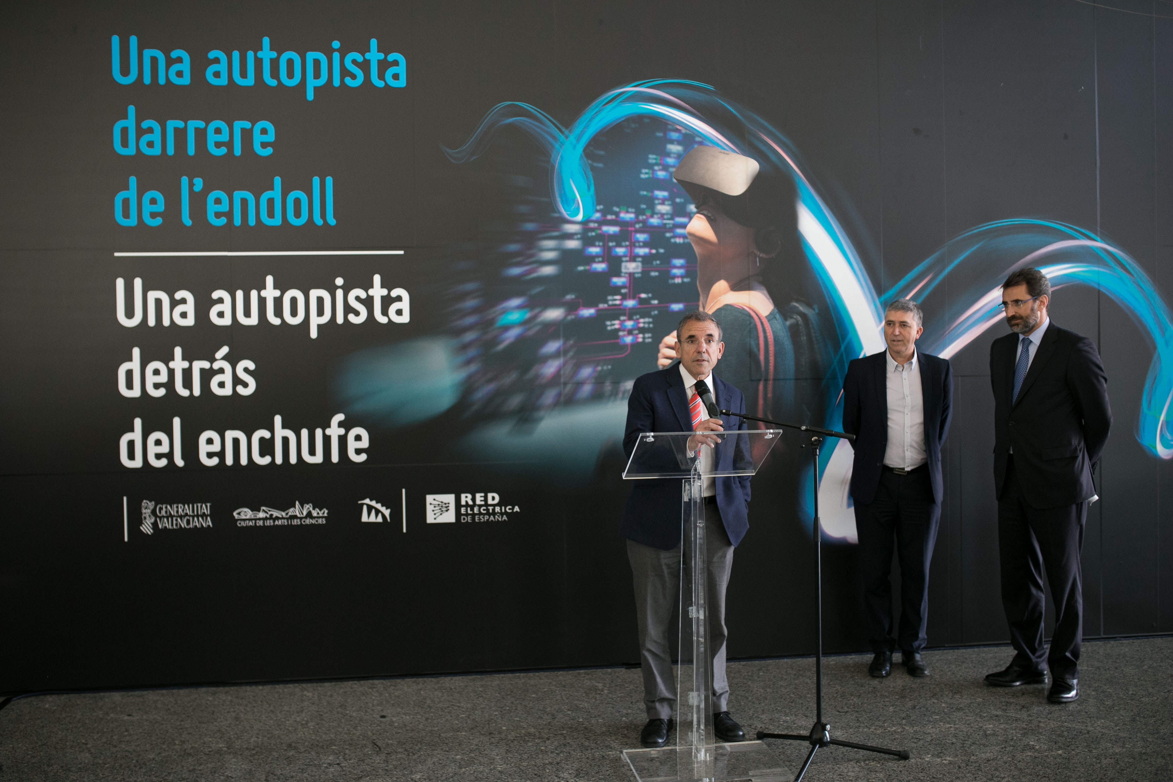 Opening of ExpoREE in Valencia Enrique Vidal, general manager of the City of Arts and Sciences, during his speech at the exhibit opening.