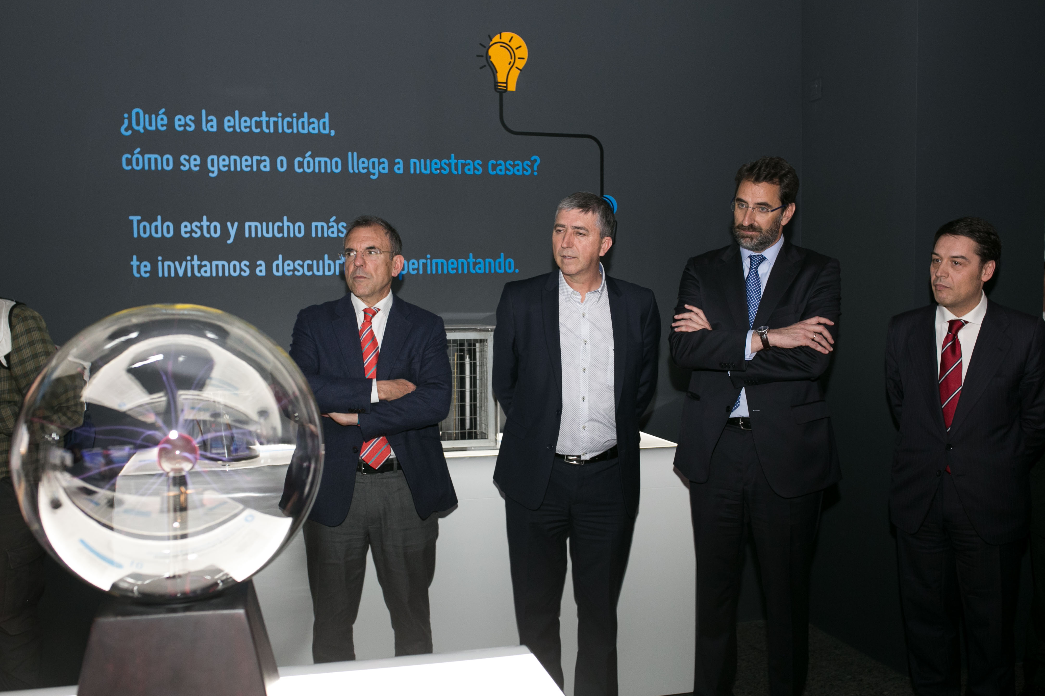 Opening of ExpoREE in Valencia Officials during the opening.