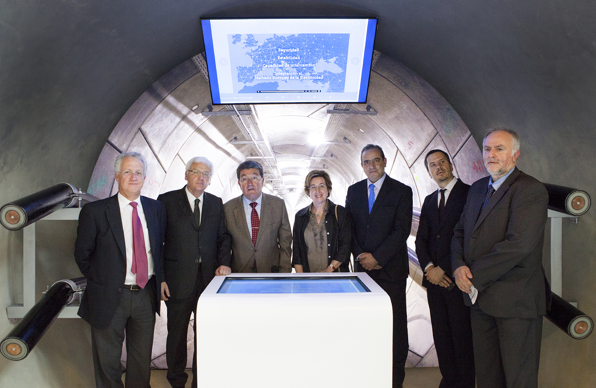 Opening of ExpoREE in Terrasa Inside the replica of the interconnection tunnel with France.