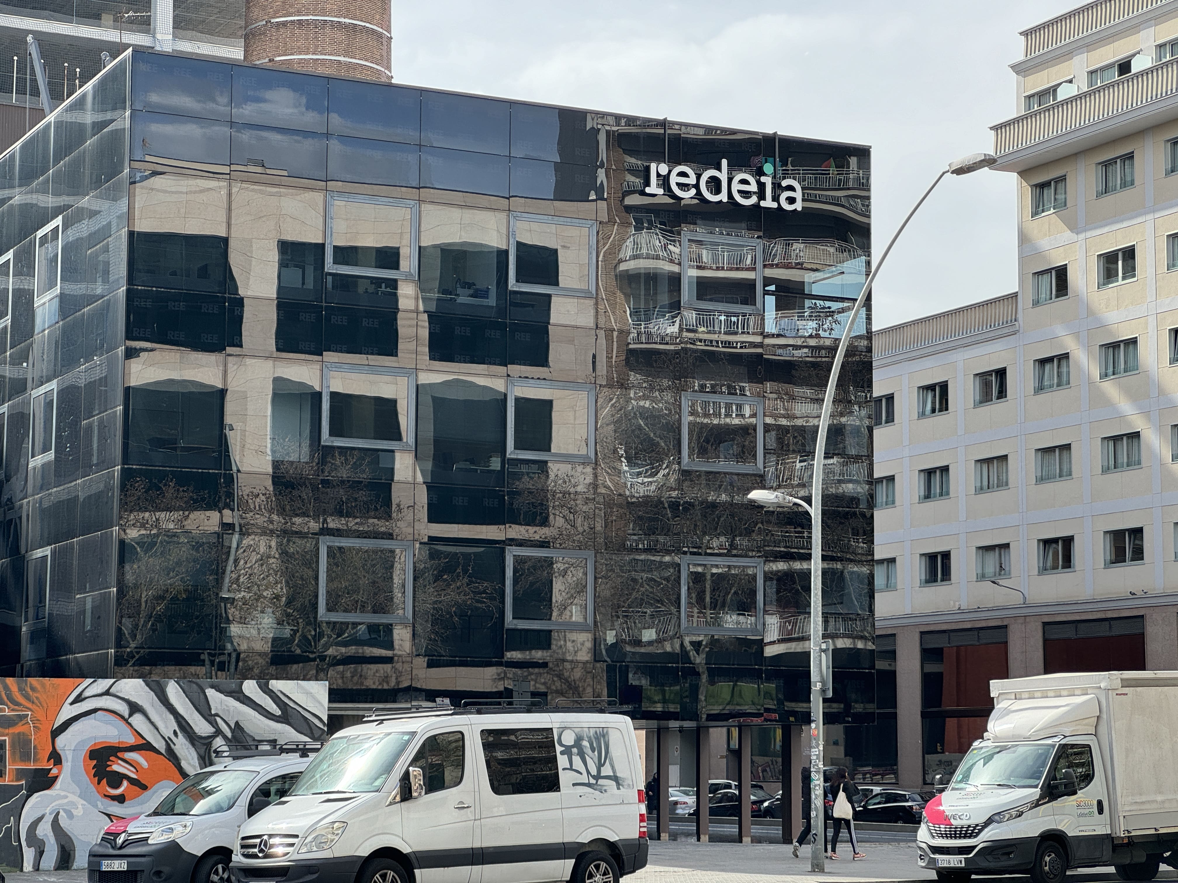 Sede en Barcelona Dirección: Av. del Paraŀlel, 55, 08004 Barcelona (Barcelona)