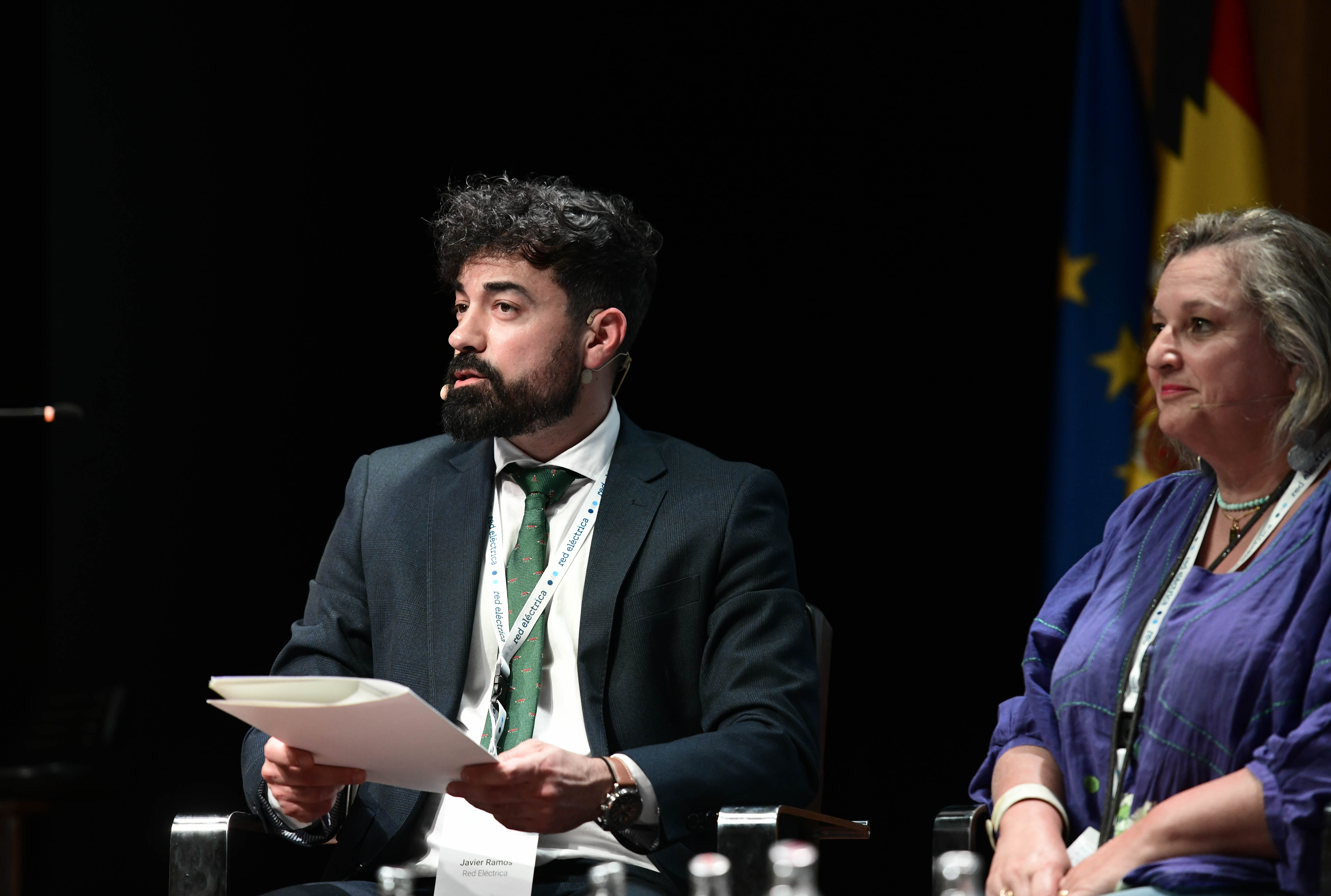 El coordinador de Patrimonio Cultural en Red Eléctrica, Javier Ramos, moderando la mesa redonda Protección del patrimonio cultural.