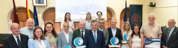 La Cátedra de Carbono Azul de la Universidad de Murcia reconoce el compromiso con los ecosistemas marinos de Red Eléctrica con el primer premio Iniciativa Empresarial. La Cátedra de Carbono Azul de la Universidad de Murcia reconoce el compromiso con los ecosistemas marinos de Red Eléctrica con el primer premio Iniciativa Empresarial.