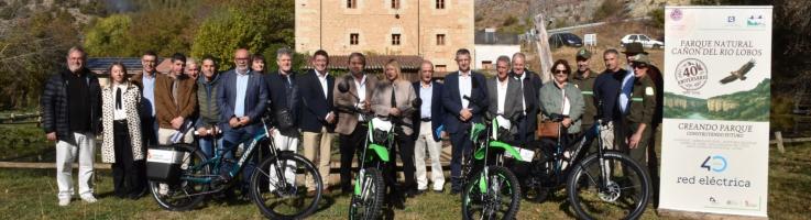 Red Eléctrica promotes sustainable mobility in the Cañón del Río Lobos Natural Park (Soria) by providing electric vehicles Red Eléctrica promotes sustainable mobility in the Cañón del Río Lobos Natural Park (Soria) by providing electric vehicles