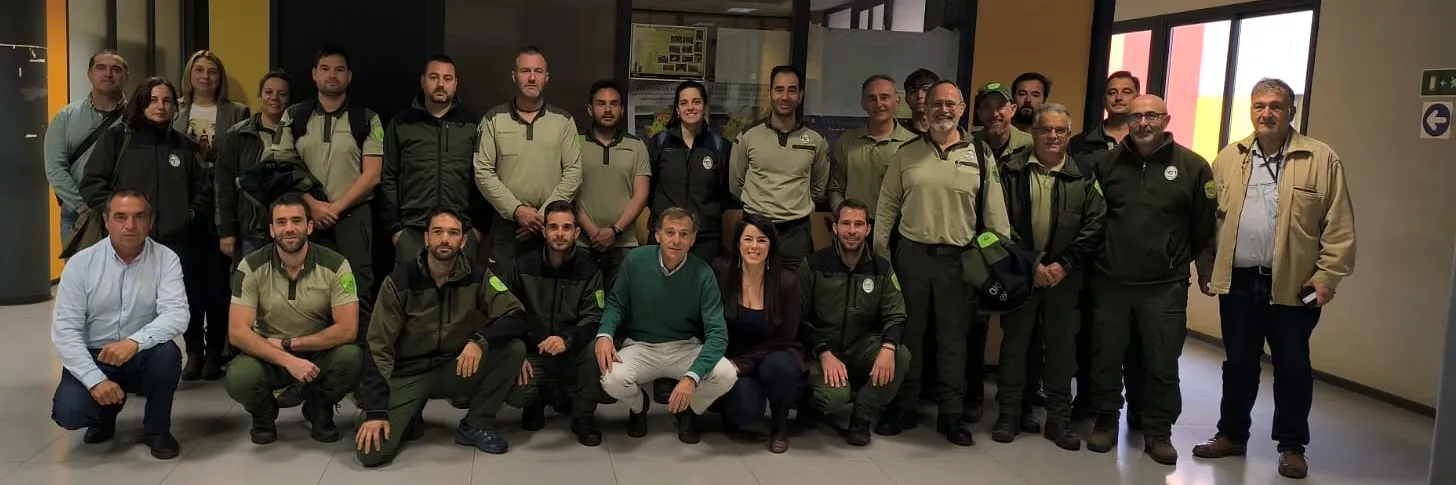 Agentes medioambientales de Extremadura asisten a la formación de prevención de incendios y avifauna de Red Eléctrica en Cáceres.