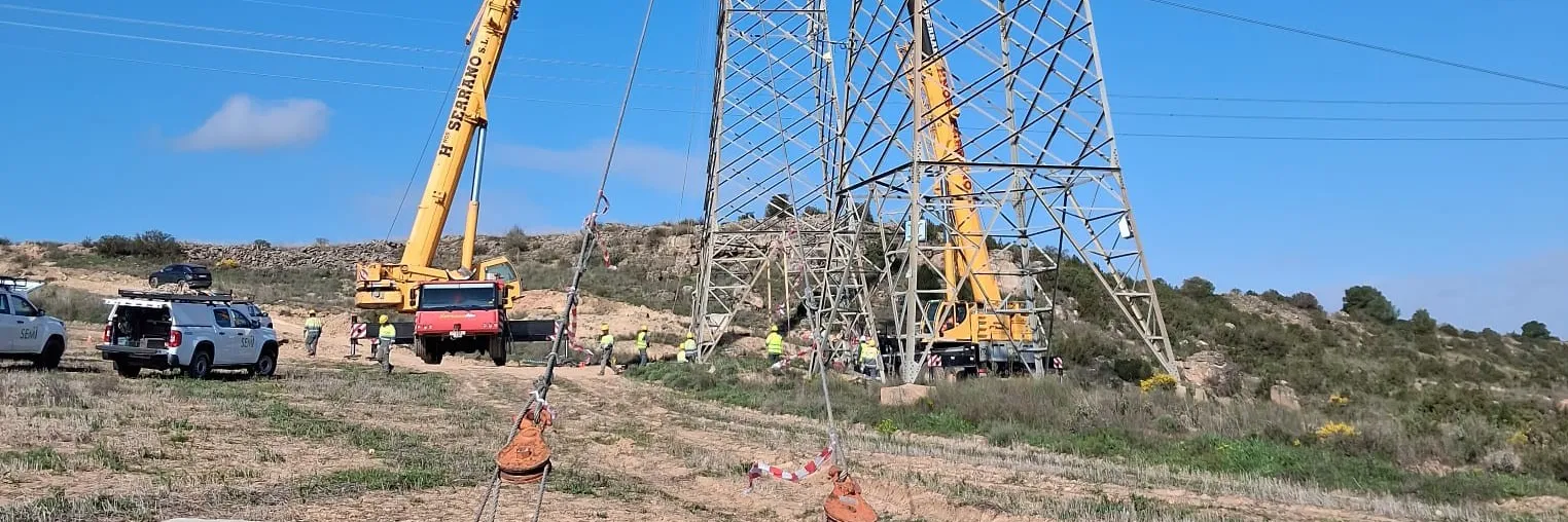 Red Eléctrica repotencia la línea Aragón-Escatrón de 400 kV para aumentar la capacidad de transporte entre las provincias de Teruel y Zaragoza