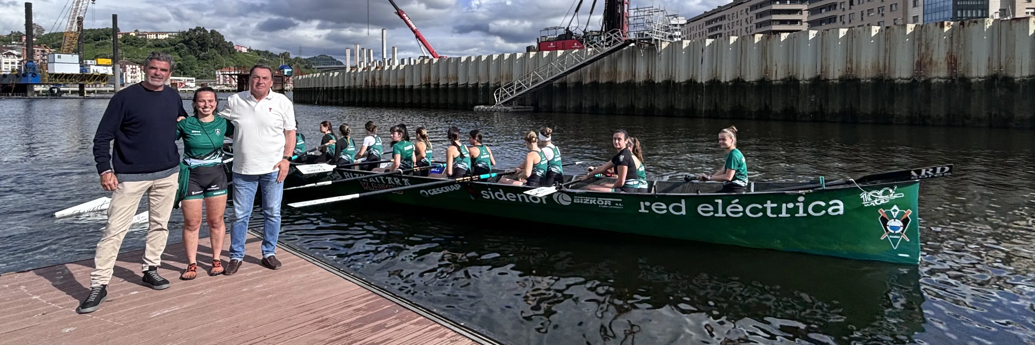 Red Eléctrica renueva su apoyo al remo femenino de Kaiku para la temporada 2026