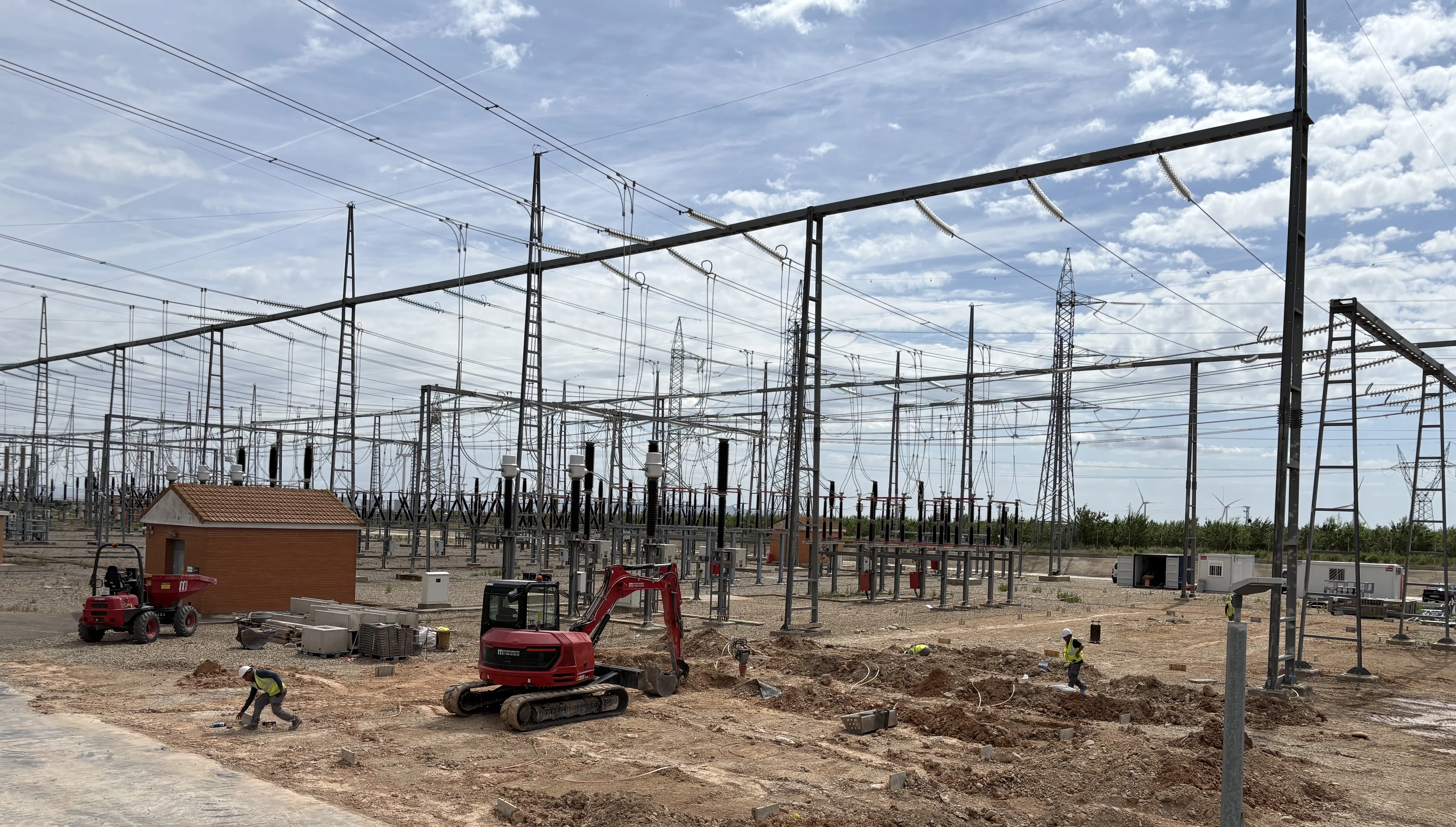 Red Eléctrica amplía la subestación de Magallón para impulsar el tejido industrial y reforzar la red de transporte en la provincia de Zaragoza