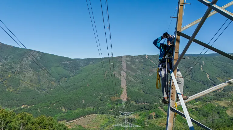 Technician carries out maintenance surveillance of safety lines and lanes to prevent fires