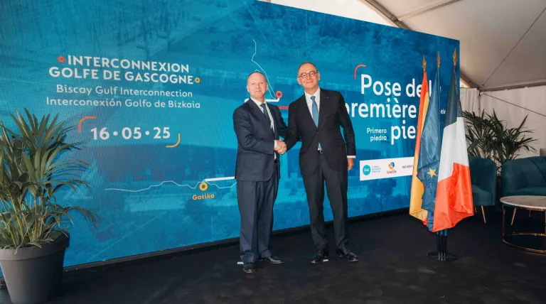 El consejero delegado de Redeia, Roberto García Merino, y el presidente del Consejo de Administración de RTE, Xavier Piechaczyk.