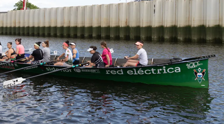 Red Eléctrica impulsa la liga femenina de remo del CDR Kaiku- Red Eléctrica