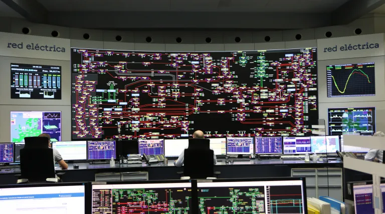 Red Eléctrica no falló: el informe del ‘Expert panel’ europeo confirma las causas del incidente identificadas por el OS 