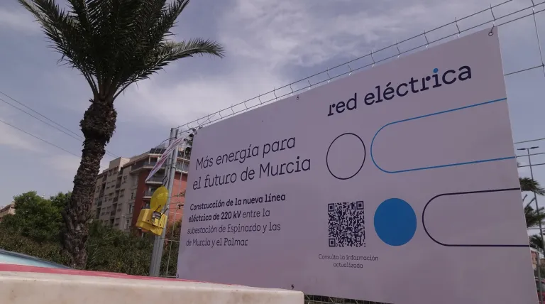 Red Eléctrica aprovecha el parón estival para acelerar la construcción de la nueva línea eléctrica de Espinardo, en la ciudad de Murcia