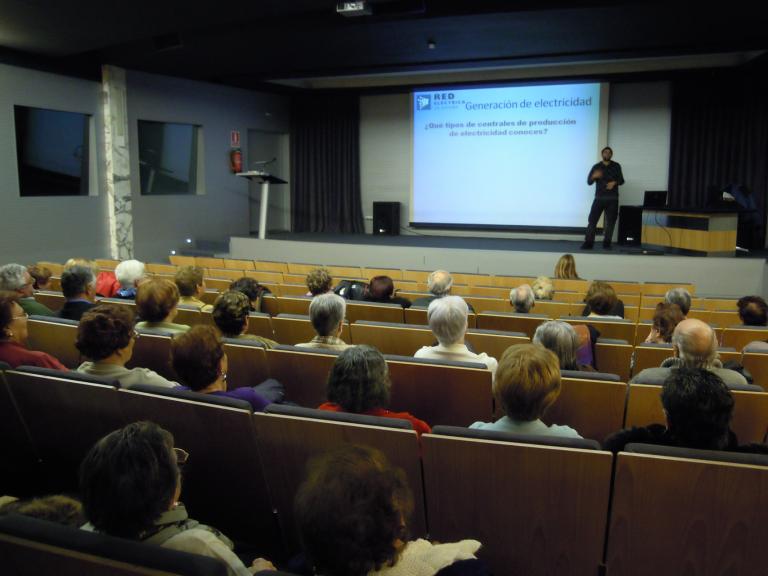 Information sessions in elderly people centres in Castilla y León