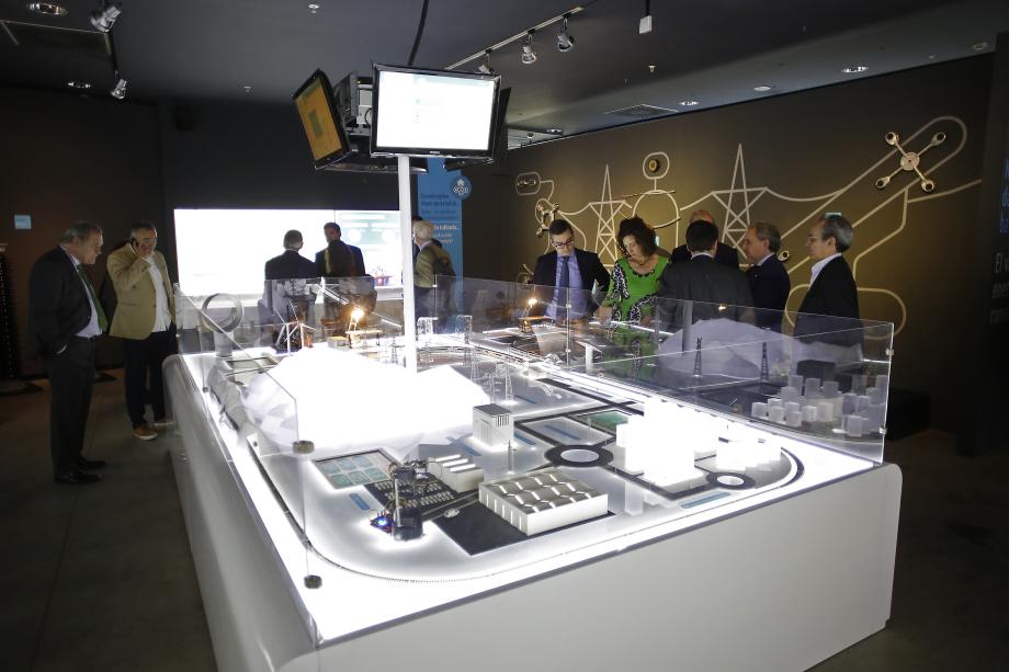Maqueta del funcionamiento del sistema eléctrico.