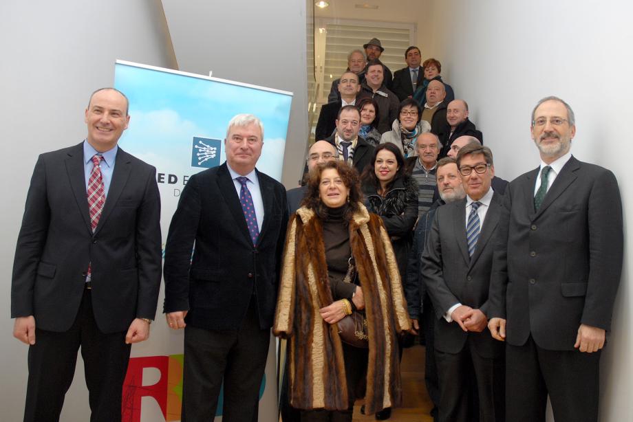 Red Eléctrica y catorce ayuntamientos de Teruel han firmado hoy en Alcañiz un convenio marco de colaboración en materia de responsabilidad corporativa ligado al desarrollo de los ejes Mezquita-Morella y Mudéjar-Morella.