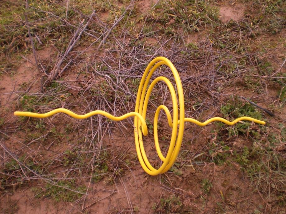 Salvapájaros en forma de espiral. Salvapájaros en forma de espiral.