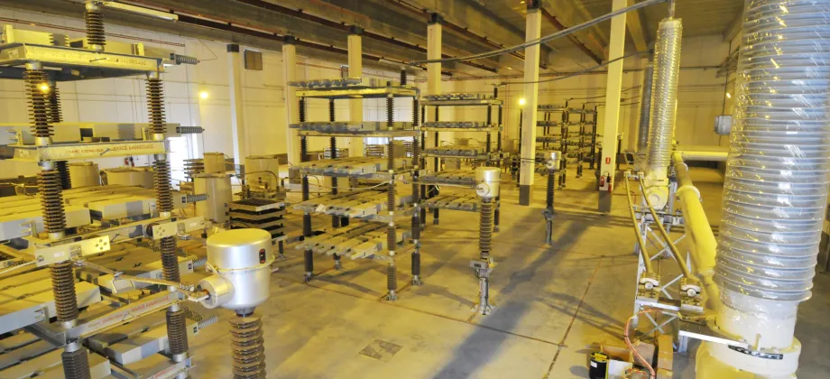 Vista aérea del interior de la estación conversora de Santa Ponsa (Mallorca).