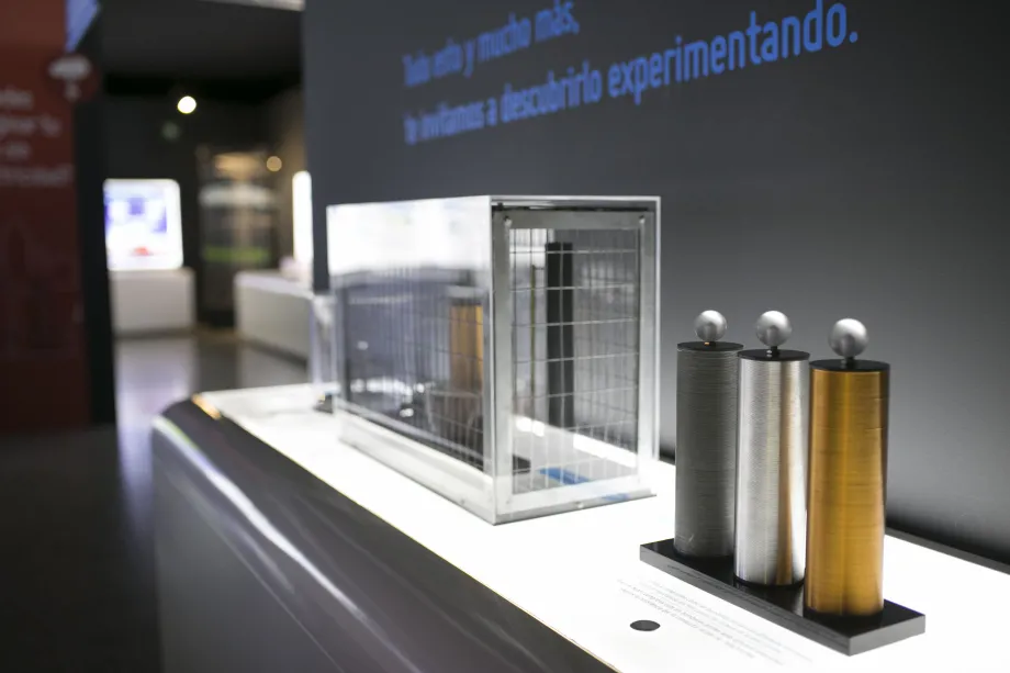 Detalle de uno de los experimentos elaborados en laboratorio sobre transporte.