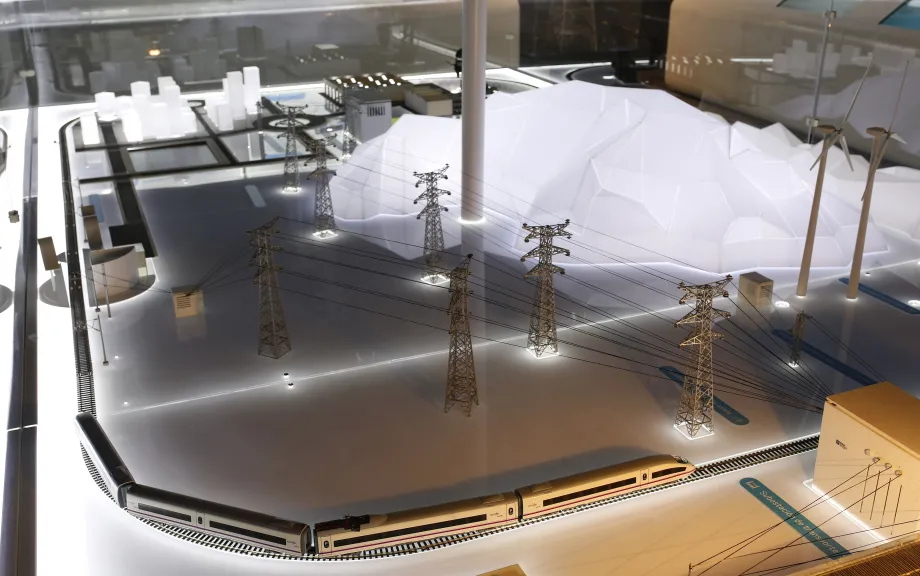 Otro de los detalles de la maqueta del sistema.