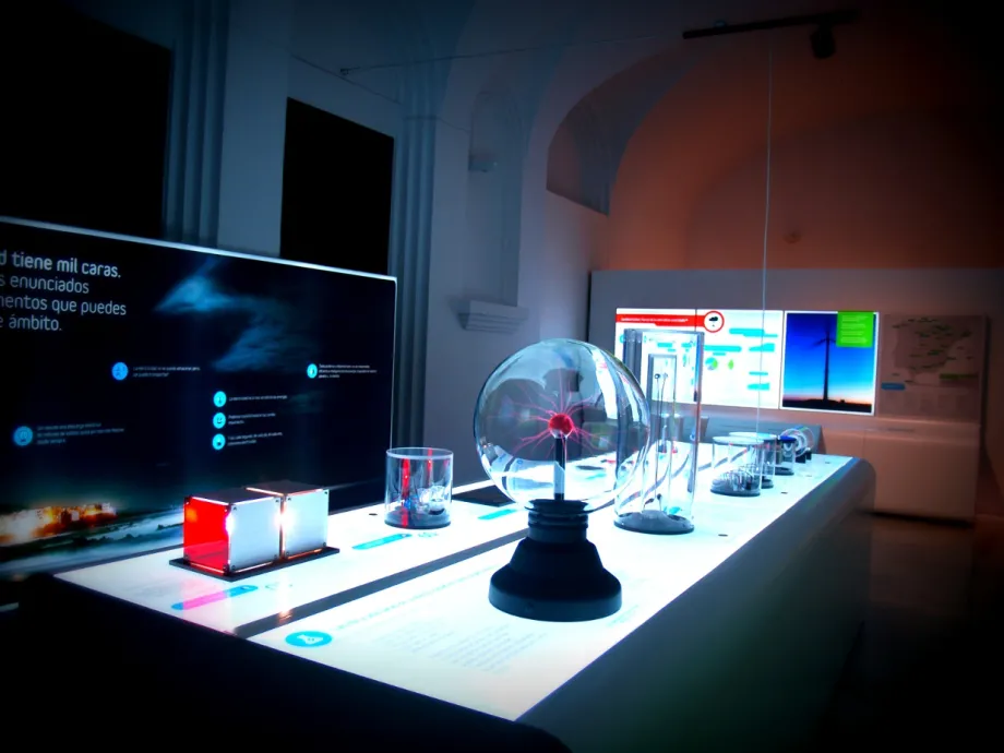 Entrance module with the lab table