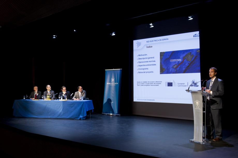 Un momento de la presentación del proyecto del enlace eléctrico submarino entre Ibiza y Mallorca.