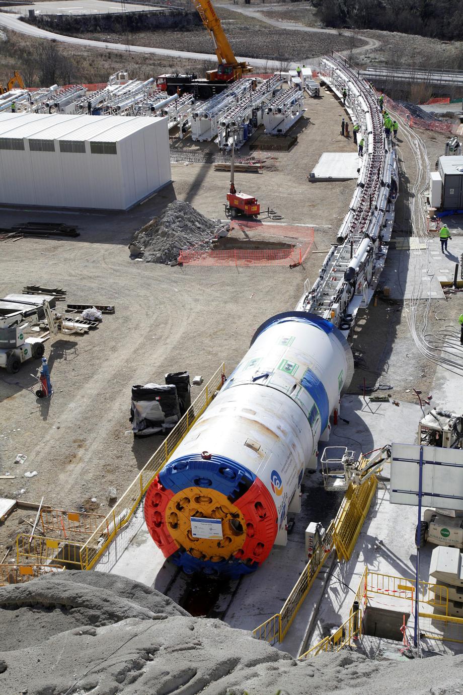 Assembly of the Alberes tunnel boring machine, in La Junquera, that will excavate the tunnel, from the Spanish side, for the electricity interconnection with France. The tunnel boring machine has a cutting head with an exterior diameter of 4.3 metres and an overall length of 308 metres.