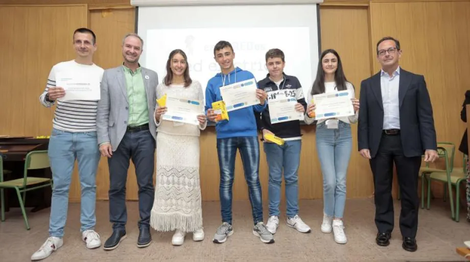 Equipo ganador en la categoría de 3º ESO, del Colegio San Calixto, de Plasencia (Cáceres)