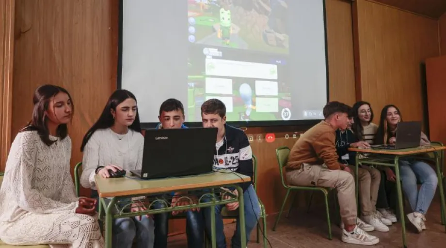 Los equipos de la categoría de 3º E.S.O durante la competición.