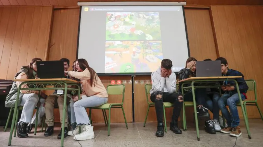 Los alumnos de 2º E.S.O durante la final. 