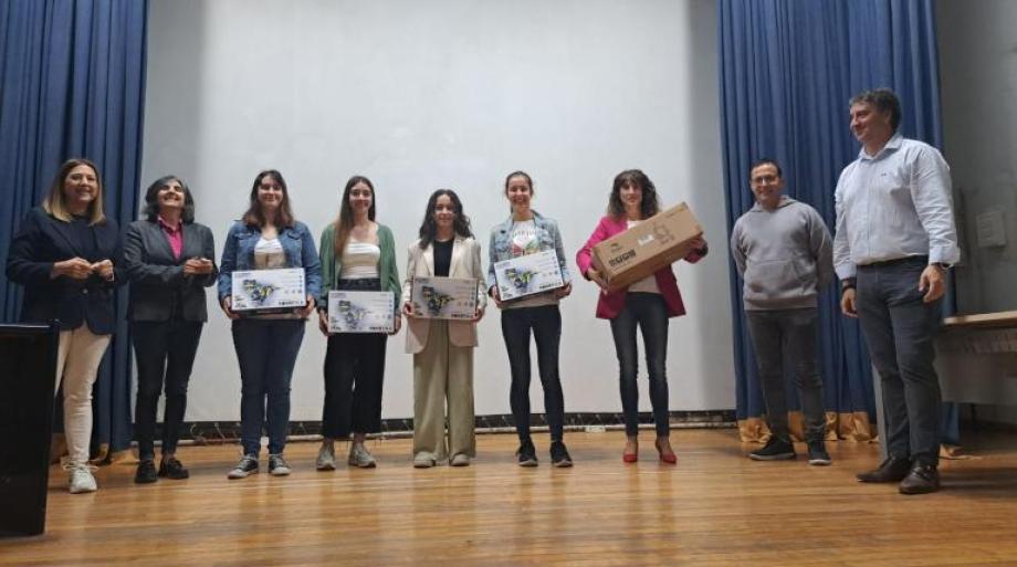 Winning team in the 4 th ESO category, from Marco Fabio Quintiliano Secondary School (Calahorra)