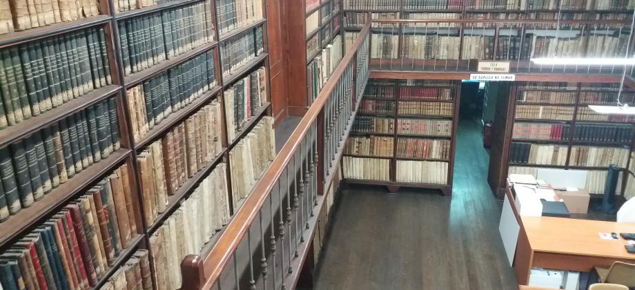 La biblioteca del Museo Canario alberga gran documentación sobre la historia, cultura y arte del archipiélago.