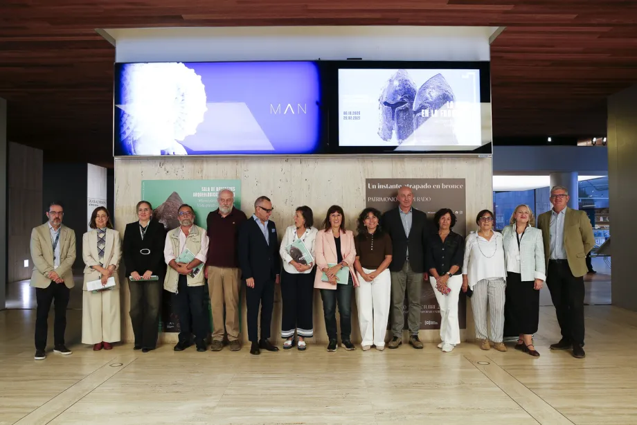 El delegado de Redeia en Aragón, Ignacio Lallana, participa en la inauguración de la muestra ‘La vida en la frontera. Hallazgos del Castillo de Monreal de Ariza’